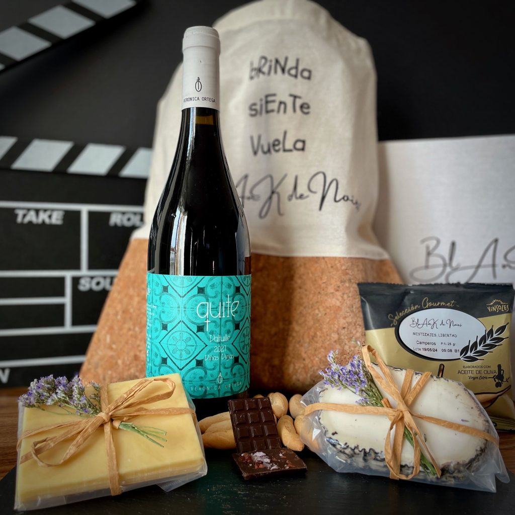 Maridaje de vinos y quesos en una experiencia de enoturismo en tu hogar